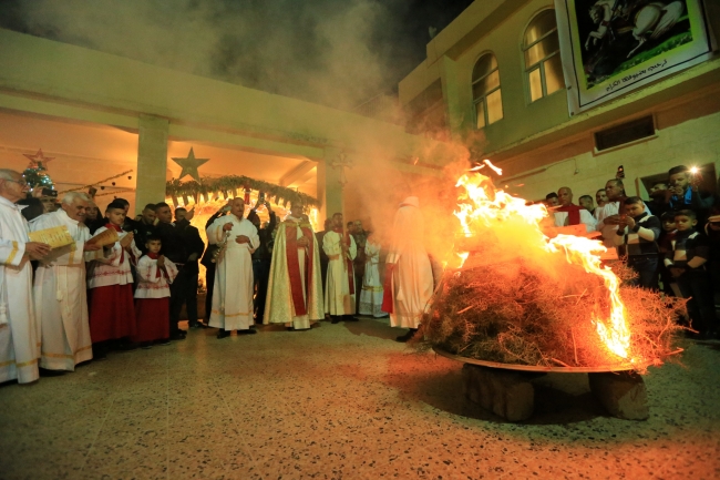 Hristiyan alemi Noel'i kutluyor